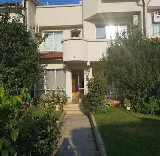 яна Holiday home *